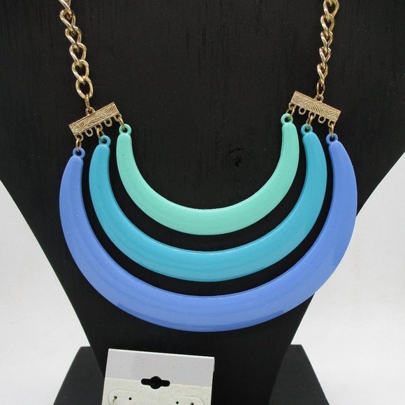𝅺necklace & Earrings Set - Picture 2 of 5